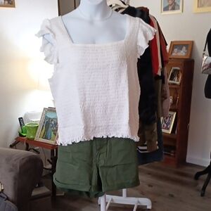Old Navy White Ruffle Sleeve Blouse and Green Chino Shorts. NWT
